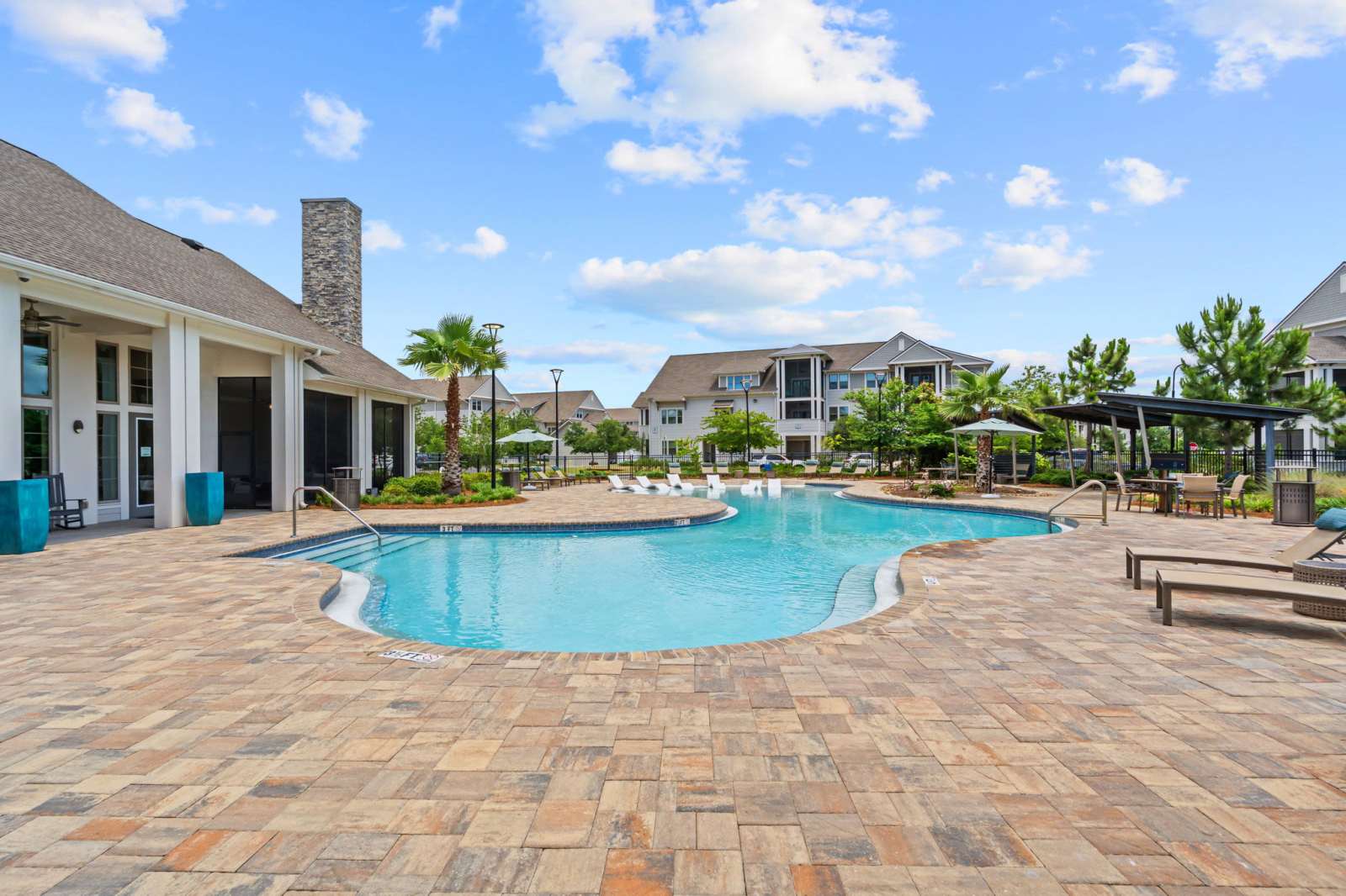 Zero-Entry Saltwater Pool